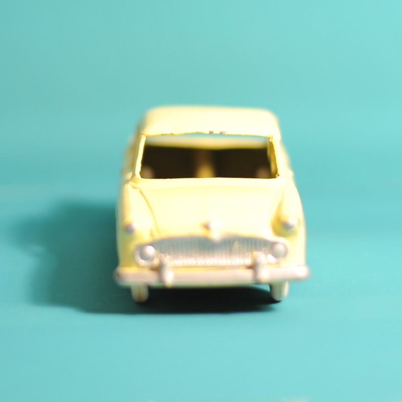 Dinky Toys 1:43 - Voiture miniature - Simca Vedette Versailles 24Z - En boîte