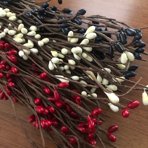 Americana pip berry strands 75 pieces (25 each color) RWB