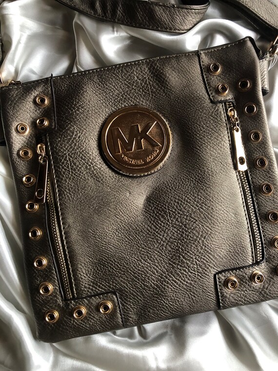 Michael Kors Metallic Purse / Michael Kors Crossbo