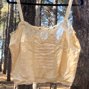Victorian Lace Camisole / Ivory Lace Camisole / Silk lace Camisole / Victorian lingerie/ Victorian lace Cami