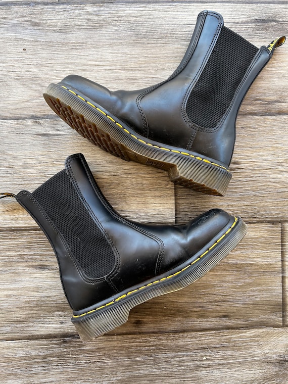 Dr. Marten Leather Black Boots / Women’s 8 / Men’s
