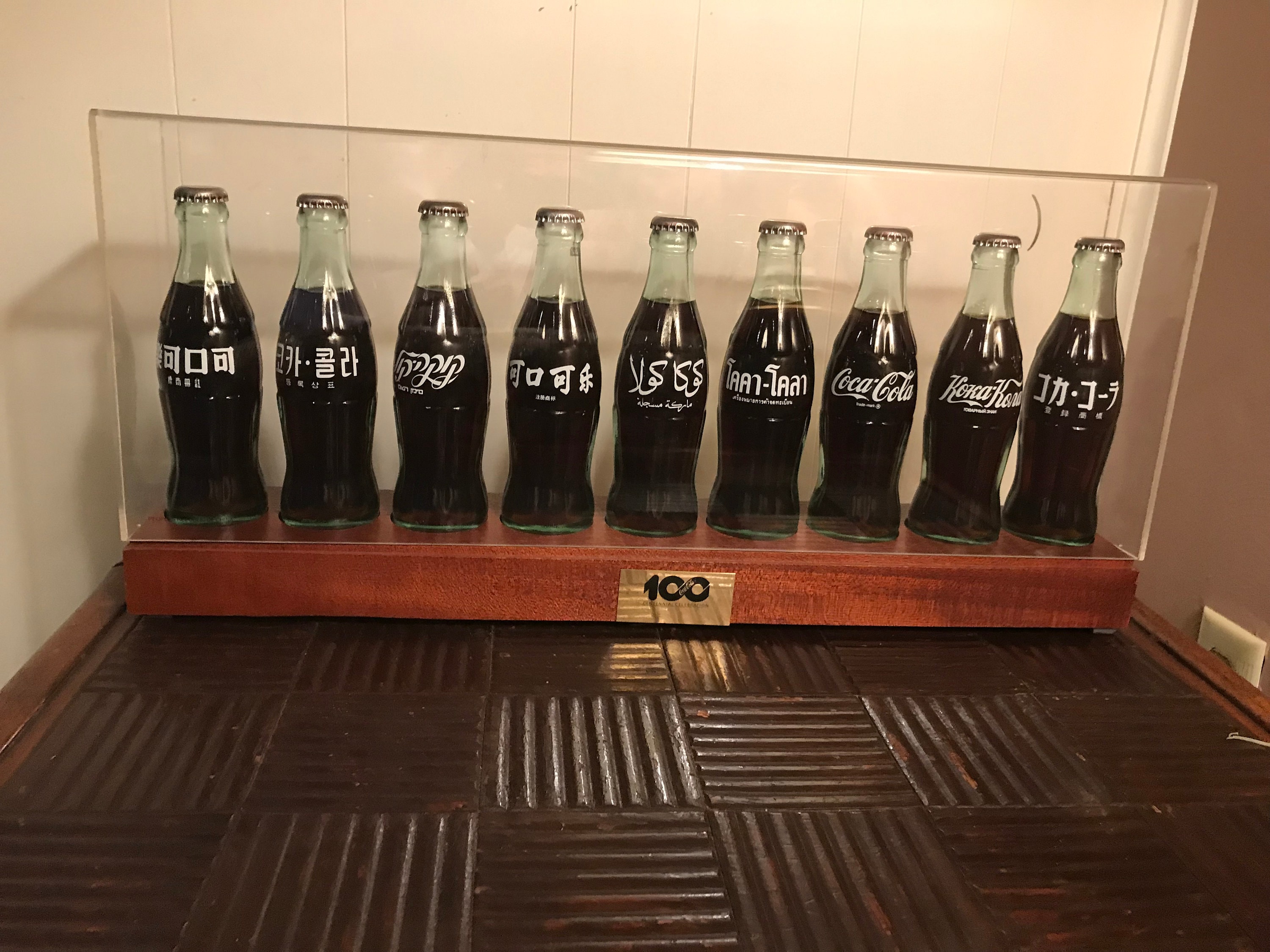 RARE Coca Cola 100th Anniversary (1986) International 9