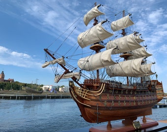 Wooden Replica of the Sovereign of the Seas 105cm Tall Ship - Etsy