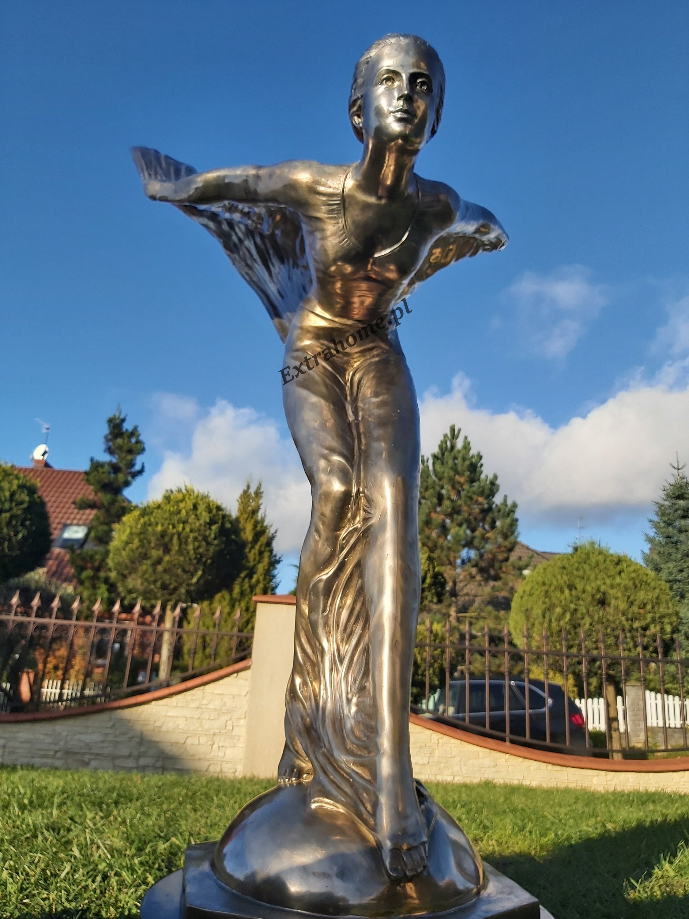 Bronze Sculpture Flying Woman Bronze Sculpture Flying Woman