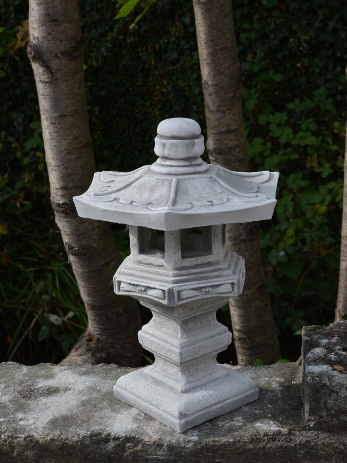 Lanterne Japonaise En Pierre TACHI-GATA-OKI - Décoration Jardin 40cm, Béton Résistant Intempéries