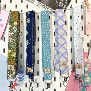 LANNY • Lanyard verkrijgbaar in vijf stofsoorten met stalen hardware.