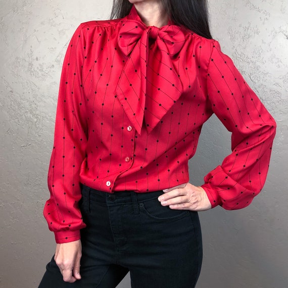 Vintage 1970s Pussy Bow - Tie Neck Secretary Blous
