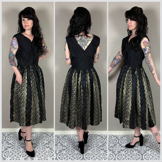 Vintage 1940s/50s Black and Gold Sleeveless Cockt… - image 2