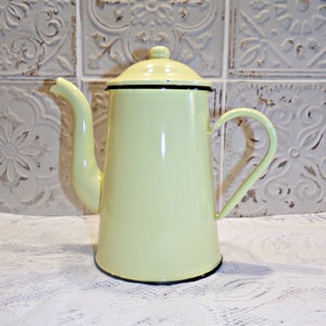 Vintage France - Old coffee maker in enamelled sheet metal - Vintage French Country Decoration