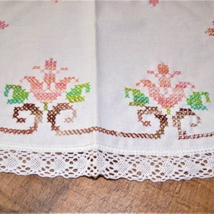 1970 Vintage France - Napperon Embroideré at Point de Croix - French Antic Embroidered Doily