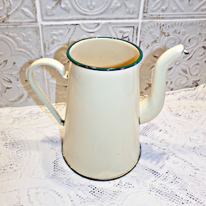 Vintage France - Old enameled sheet metal coffee maker - Vintage French Country Decoration