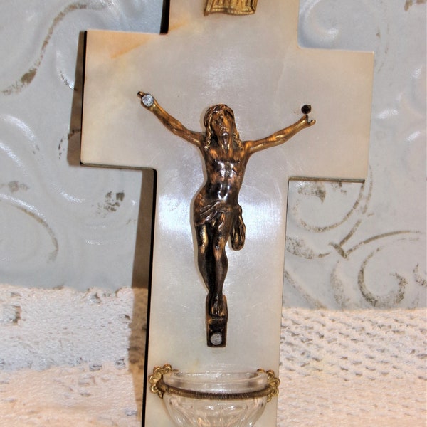 FRANCE - Ancien Crucifix avec Bénitier en Bronze et marbre blanc - French Antic Crucifix with clam