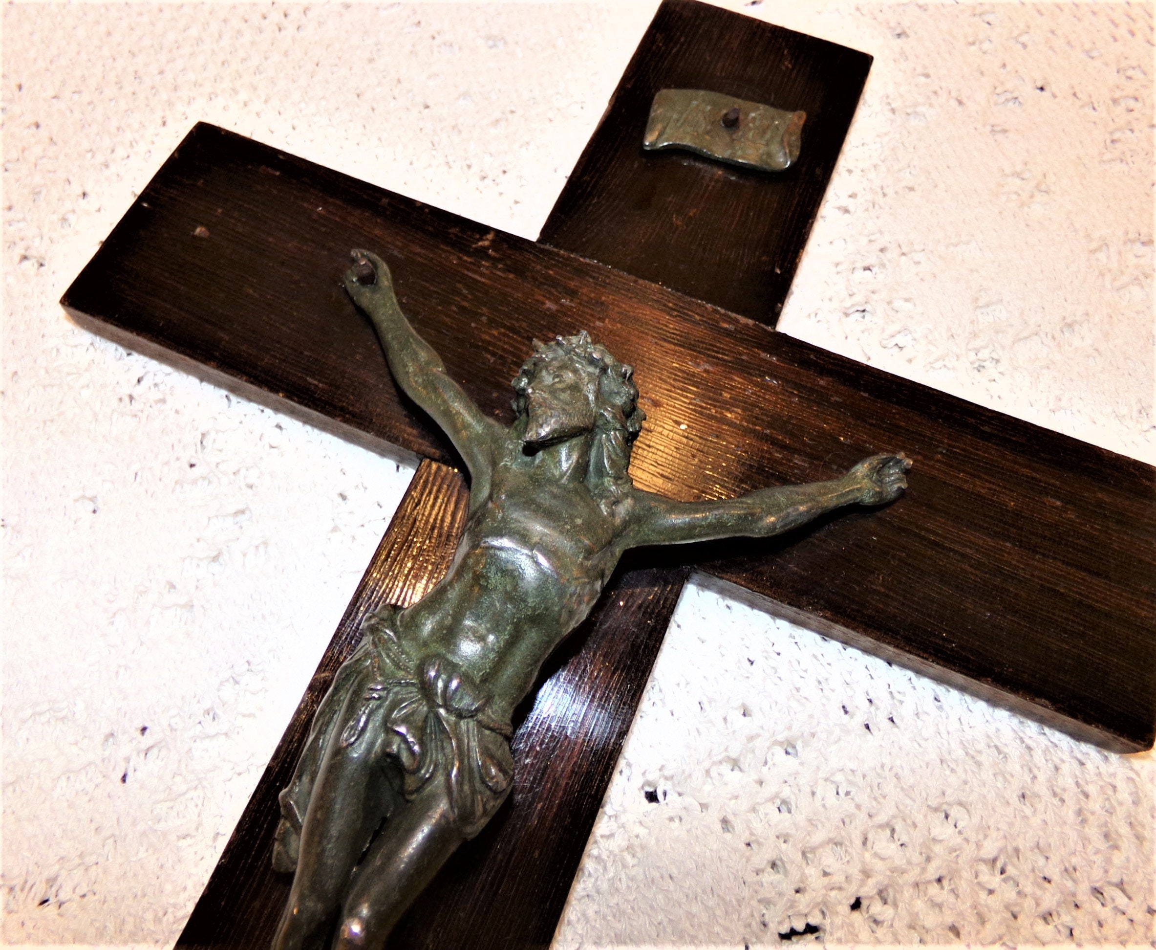 France Ancien - Grand Crucifix en Bois Foncé et Bronze French Antic Crucifix