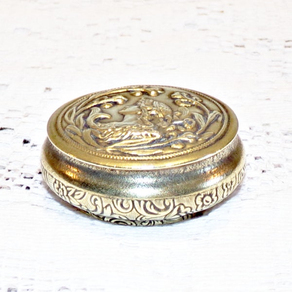 1930 France Vintage - Charming Small Finely Chiselled Pocket Compact - Collection - Decoration - Shabby Romantic