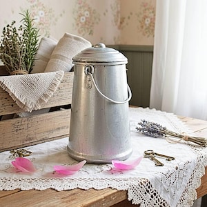 RARO Vintage Francia 1940 - Antica lattiera in alluminio - Antica lattiera francese - Country Chic, Shabby Chic, Arredamento per la cucina