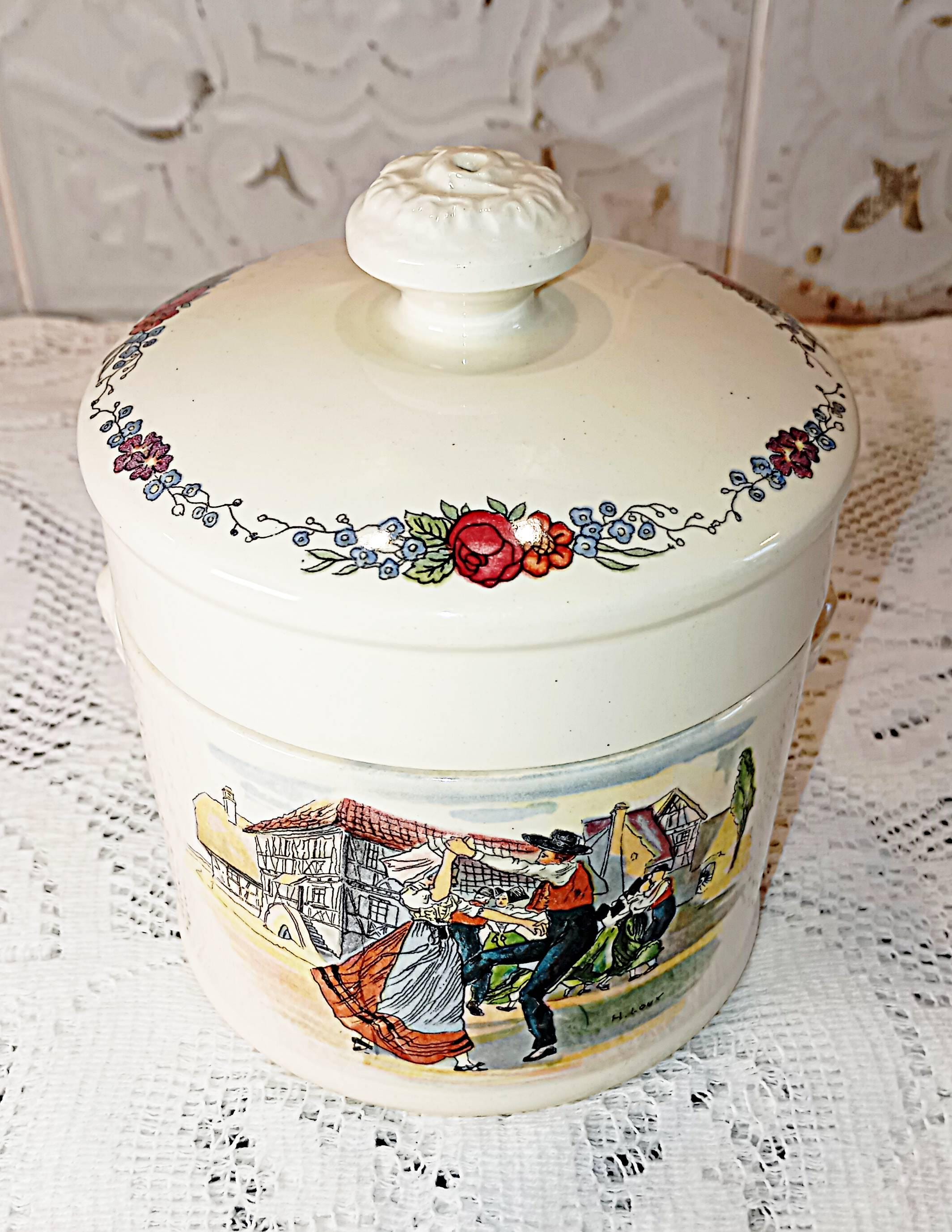 France - Sarreguemines Ceramic Pot With Lid - Obernai - Alsatian