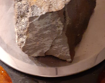 1700g Cumberlandite Rock: Rare Rhode Island Igneous Display Piece