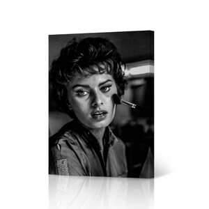 Beautiful Actress Sophia Loren Black and White Iconic Wall Art Canvas Print Italian American Living Room Bedroom Home Decor Wall Hanging