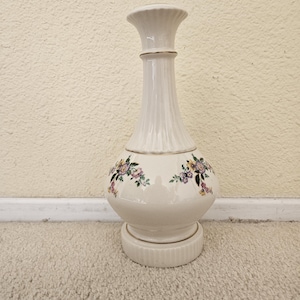 Vintage porcelain lamp base, vintage lamp supply, porcelain lamp parts, vintage lamp parts, table lamp base, DIY lamp parts