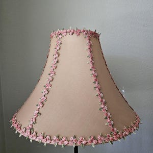 Vintage silk shade with flower trimming, beige silk bell shade with fancy trim. decorative lampshade, pretty lampshade, fancy shade