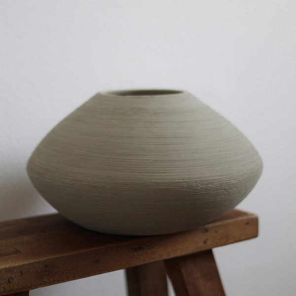 Grand vase rond beige mat - Fait main en grès