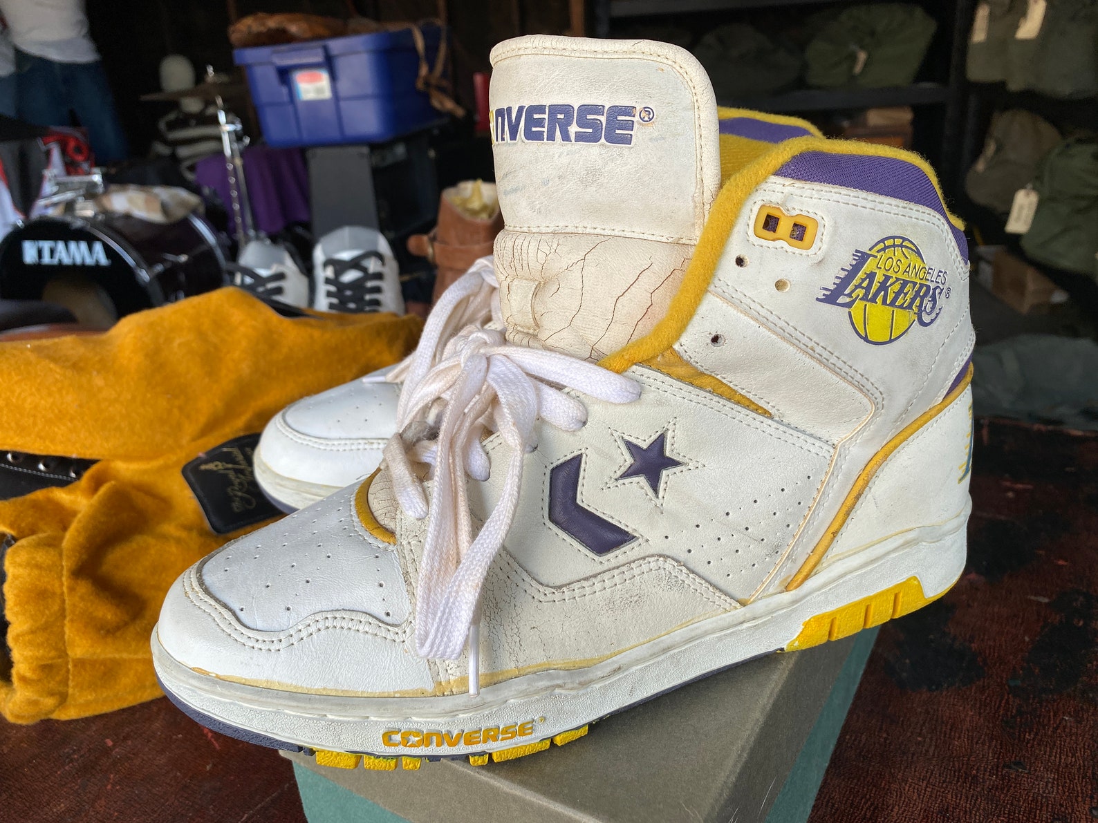 retro 3 lakers