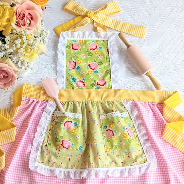 Flower Garden Apron, Matching Aprons, Mommy and Me, Baking Party, Tea Cup, Tea Party, Afternoon Tea Party,Spring Apron