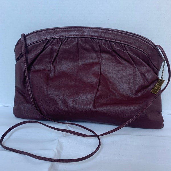 Vintage Letisse Genuine Leather crossbody/shoulder bag.