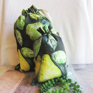 Pear Print Fabric Gift Bag: Reusable Cotton Drawstring