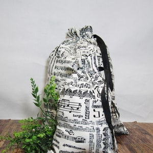 Music Print Fabric Gift Bag: Reusable Cotton Drawstring Bag