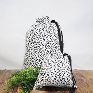 Music Print Fabric Gift Bag: Reusable Cotton Drawstring Bag
