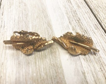 VINTAGE CLIPON EARRINGS, Leaf design earrings, Vintage Gold-tone Leaf earrings in excellent condition