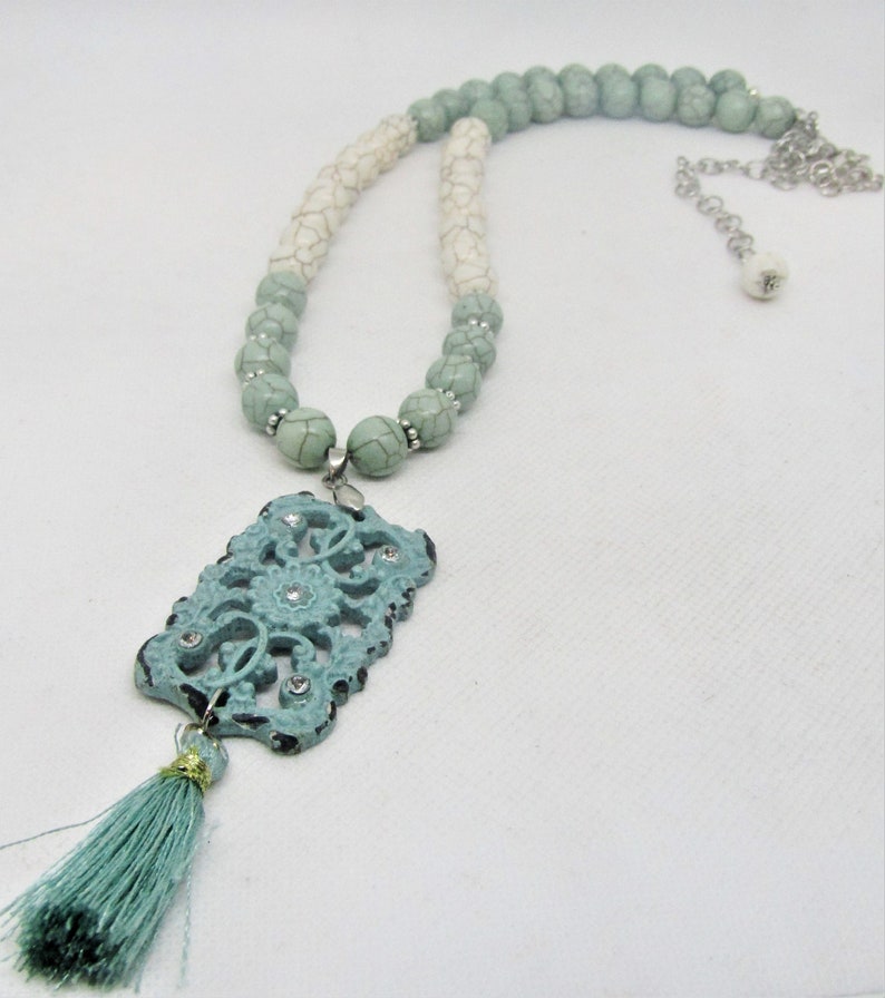 NATURAL STONE Necklace with Metal PENDANT and Tassel Trend 2020 adjustable length for Layering