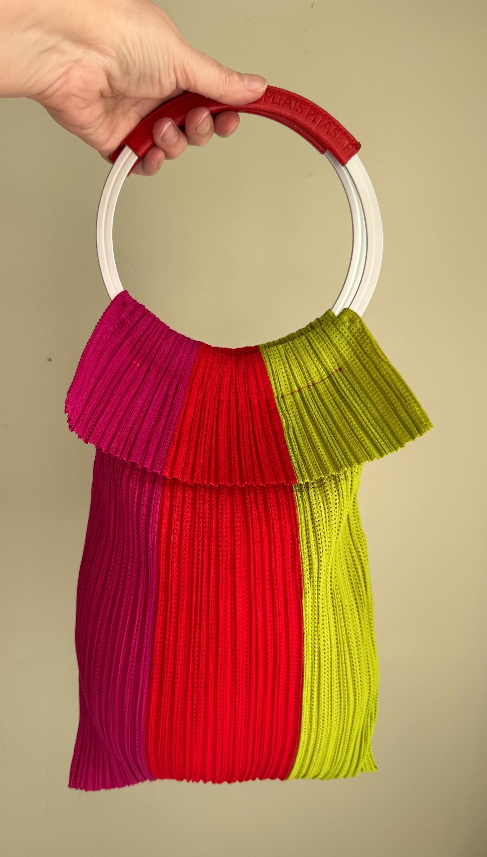 PLEATS PLEASE 中国風柄 柄物 ベスト トップス