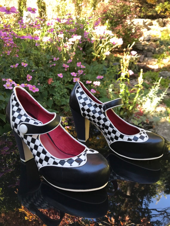 1940s 1950s Pin Up Mary Janes Platforms VLV Lola R