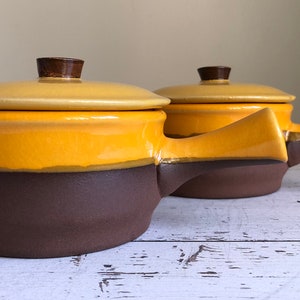 Ensemble de 2 bols à soupe à l'oignon/piment avec couvercles | Casserole couverte individuelle | Poterie Beauceware Années 70 Québec Canada | Création Jean-Cartier