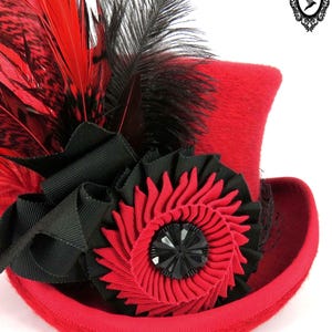 Kokardhoed, rode hoge hoed, hoge hoed voor vrouwen, hoge hoed veren, modevakhoeden voor vrouwen, carnavalshoed Mini hoge hoed carnavalskostuum voor vrouwen