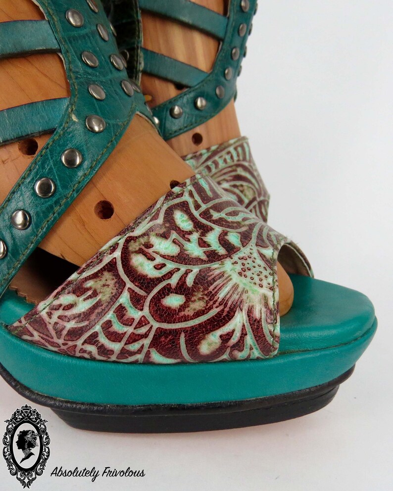 Green High heels, Leather High Heel, Tribal Shoes, Handmade Shoes, Peep Toe Heels, Pumps Size 8, Italian Leather Shoes, Designer Heels Women image 3