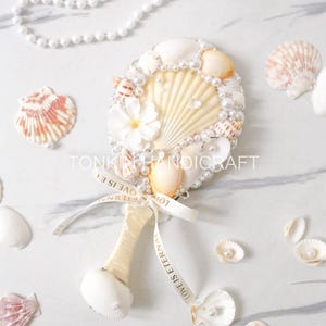 Personalized Mermaid Seashell Mirror, Mermaid Handheld mirror, Bridesmaids Gifts, Gift for Her, Gift for Mother, Seashell Mirror Decoration