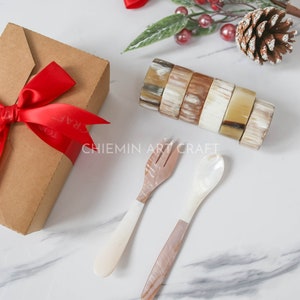 Personalized Gift Set Mother of Pearl Seashell Fork, Spoon and Napkin Ring, Personalized Utensils, Eco friendly Tableware and dinnerware
