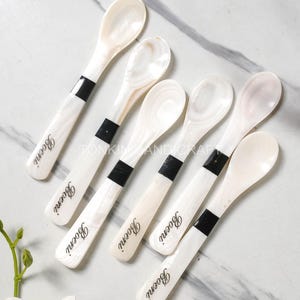 Cucchiaio per caviale in madreperla 01, utensili personalizzati naturali, cucchiaio da portata, cucchiaio unico naturale, cucchiaio per caviale raro, cucchiaio per conchiglie