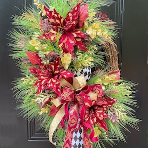 Corona navideña burdeos y dorada para puerta de entrada, corona navideña con flores de Pascua de terciopelo, elegante decoración navideña.