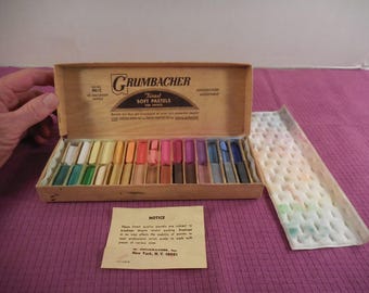 Vintage GRUMBACHER 00/C 30 Soft Pastels Half-Length Assortment (TWO BROKEN)* G30