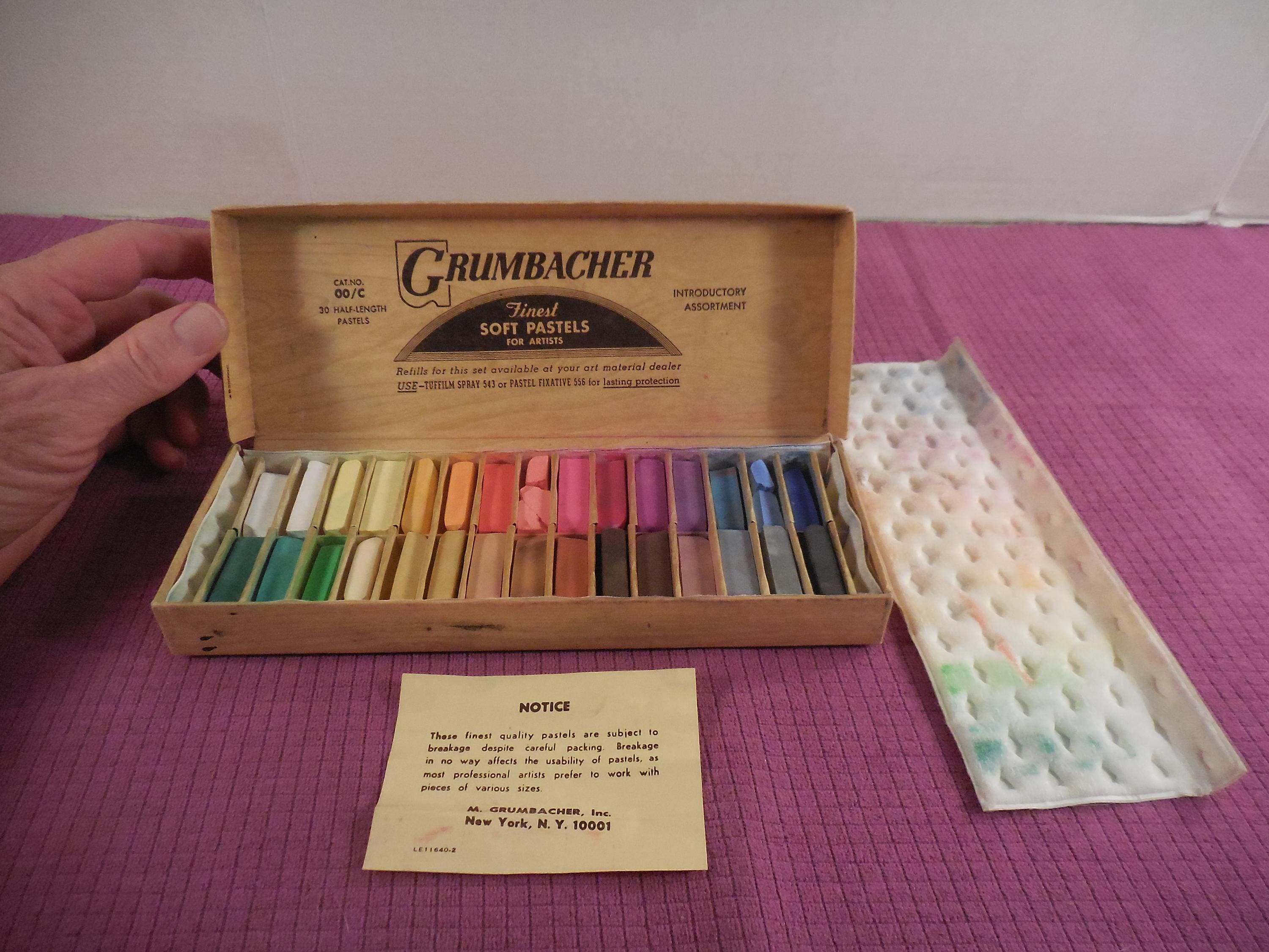 Vintage GRUMBACHER 00/C 30 Soft Pastels Half-Length Assortment (TWO BROKEN)* G30
