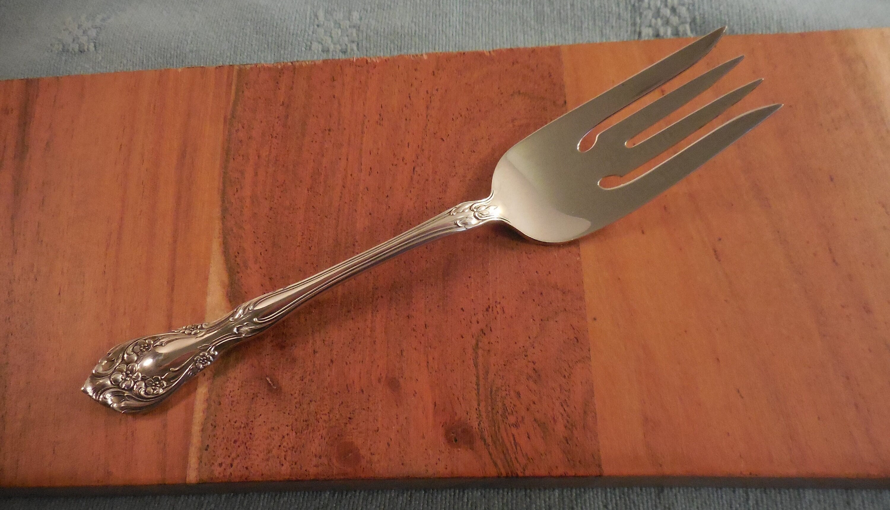 Alvin CHATEAU ROSE Sterling Silver Cold Meat Fork 7 3/8
