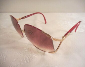 Vtg Christian Dior Oversized Butterfly Sunglasses Burgundy Marbled Frames Only Dior Women Butterfly Vintage Sunglasses for sale | eBay main image 4