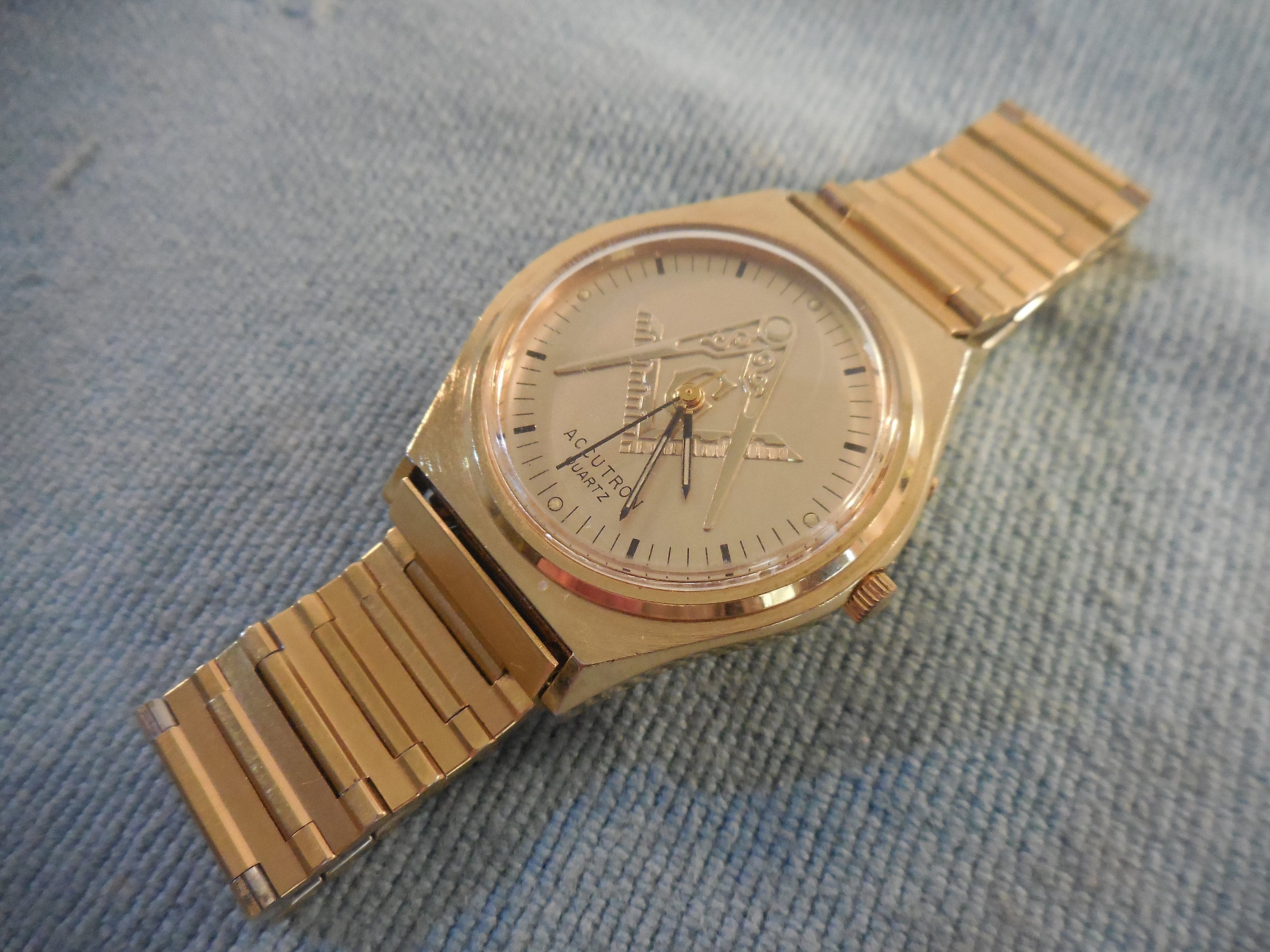 Vintage Bulova N9 Accutron MASONIC 10K RGP Mens Watch RUNS*