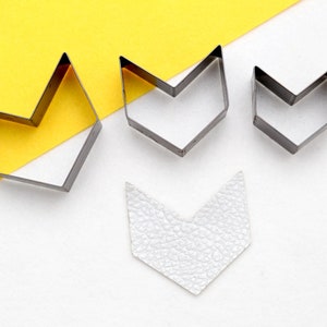 Chevron Form Stahl Regel Leder schneiden sterben, Custom Steel Regel Metall sterben Clicker für Ohrringe, sterben geschnitten Form, Leder Punch Handwerk