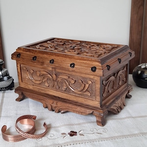 Jewelry box wood, wooden jewelry box, anniversary wife, wooden treasure chest, gift for her, gifts for women, gift for fiancee, new favors image 4