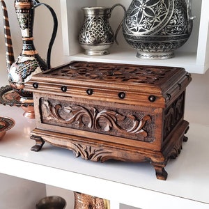 Drewniana szkatułka na biżuterię dla kobiet, skrzynia skarbów w stylu vintage, idealny prezent ręcznie robiony, organizer na biżuterię, idealny prezent dla kobiet, skrzynia skarbów